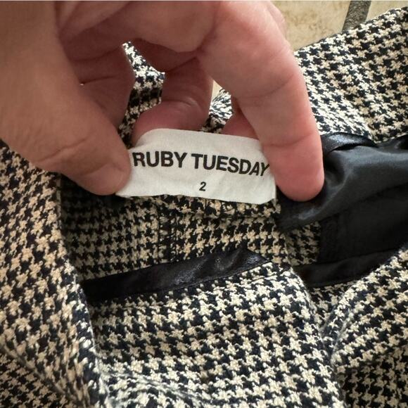 Ruby Tuesday women’s black white tweed houndstooth high waisted shorts size 2 - Picture 4 of 5